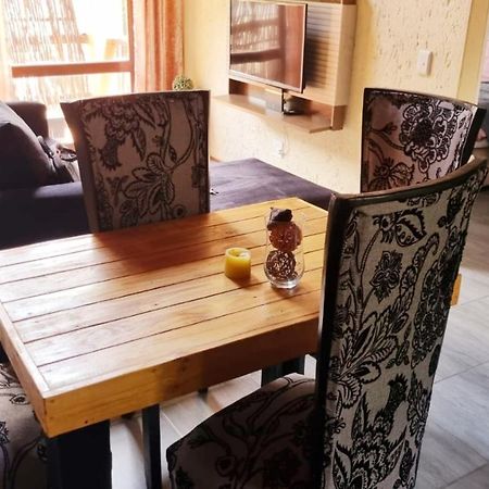 Merry Monte Casino Lodge House In Fourways Sandton Exterior foto